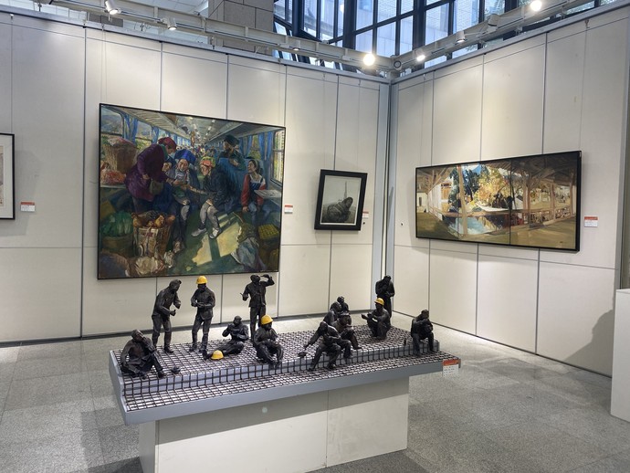 郑州大学庆祝中华人民共和国成立75周年教师作品展开展